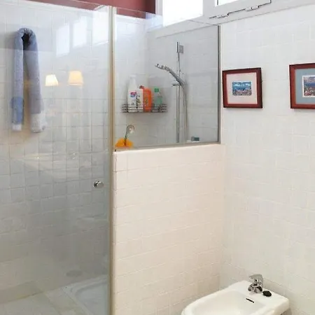 Сasa de vacaciones Agradable Viila Con Piscina
