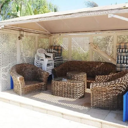 Сasa de vacaciones Agradable Viila Con Piscina